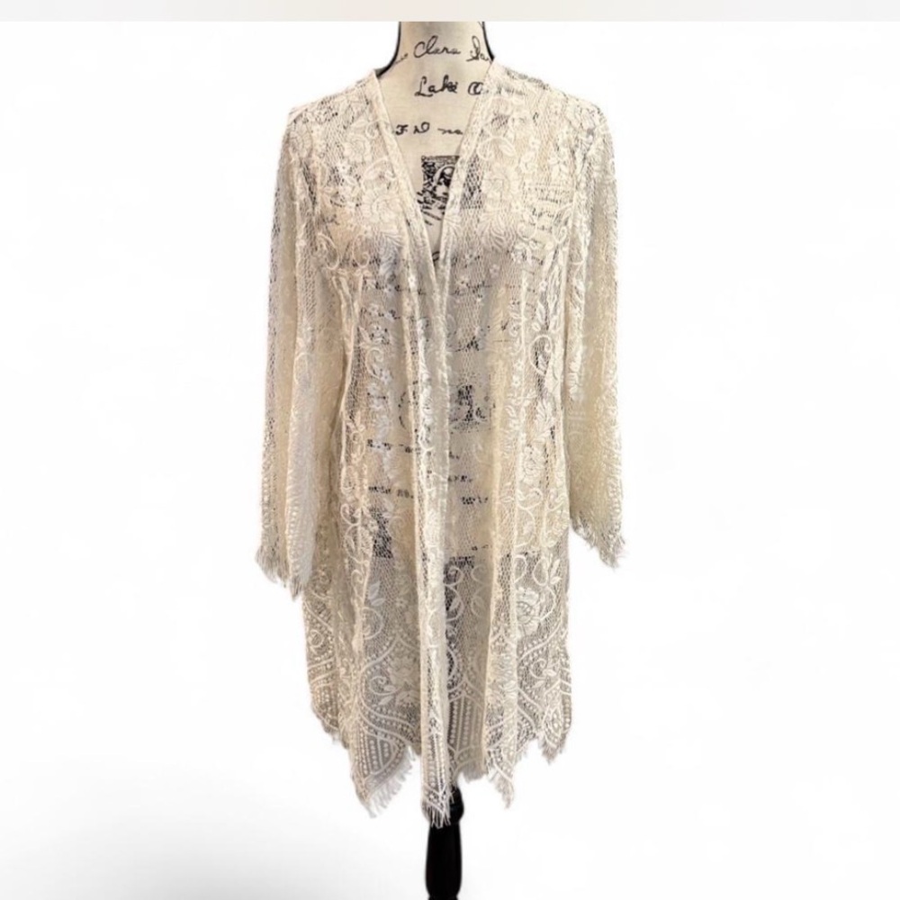 Wallflower Cream Lace Overlay